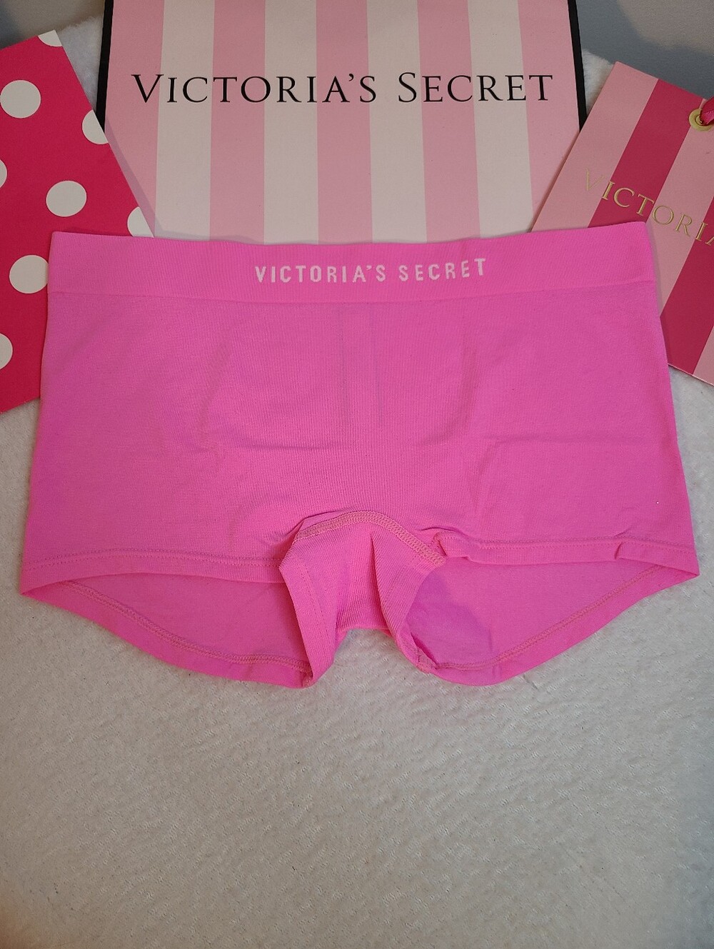 Victoria's Secret Seamless Stretch Nylon Logo Shortie Panty Size M Hot Pink
